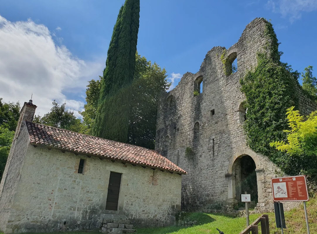 Ruderi del Castello di Maniago, Italy